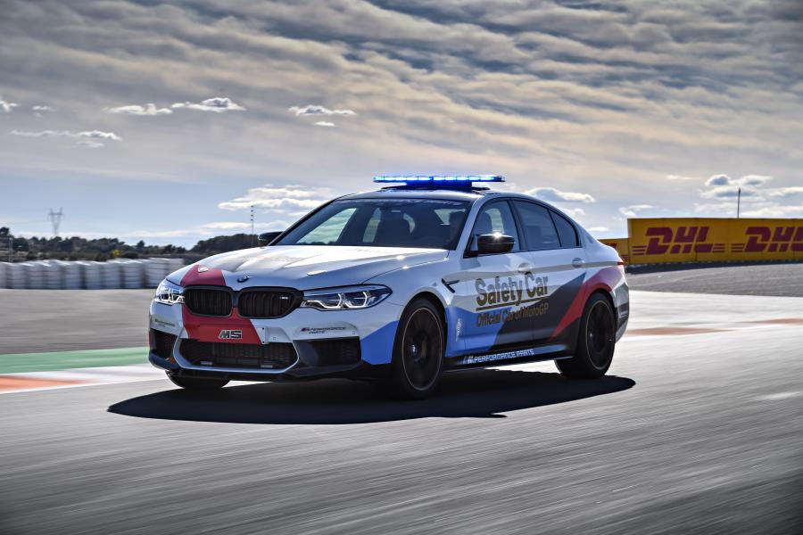  BMW M5 MotoGP Safety Car (F90) 2018 года  (фото 45 из 56)